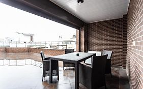 Spacious Apartment With Terrace
